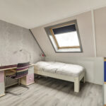 MR101884-9978-Obrecht-16,-Monster-252661972