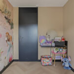 MR102076-17325-Obrecht-68,-Monster-294133795