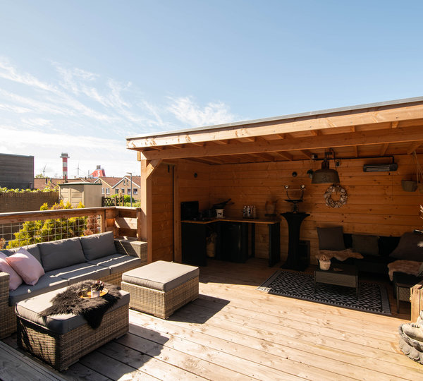 Gerenoveerde maisonnettewoning met zonnig dakterras in centrum Hoek van Holland!